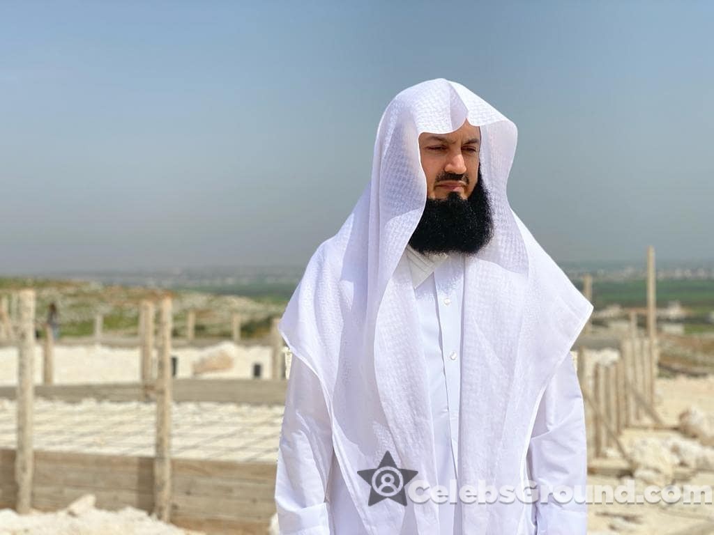 Ismail ibn Musa Menk AKA Mufti Menk is an Islamic scholar, a Muslim cleric,...
